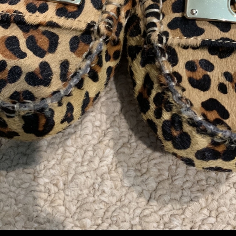 Vionic Leopard Driving Moc - Picture 6 of 8